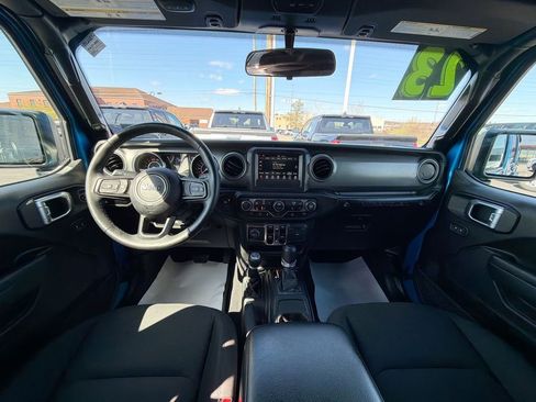 Used 2023 Jeep Wrangler Unlimited Sport AWD/4WD image 10