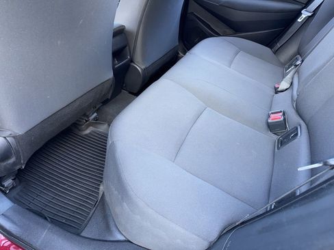 Used 2022 Toyota Corolla LE image 19