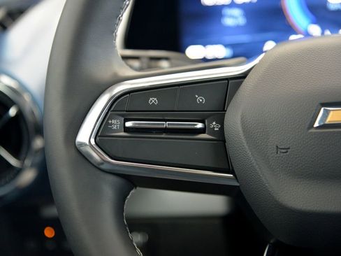Used 2025 Chevrolet Equinox EV LT FWD image 22