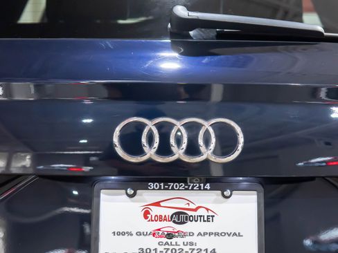 Used 2017 Audi Q7 3.0T Premium Plus w/ Premium Plus Package image 54