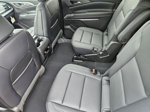 New 2026 Chevrolet Traverse LT w/ Sun and Wheel Package FWD image 26