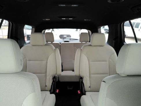 Used 2023 Chevrolet Traverse LT w/ LPO, Cargo Package image 36