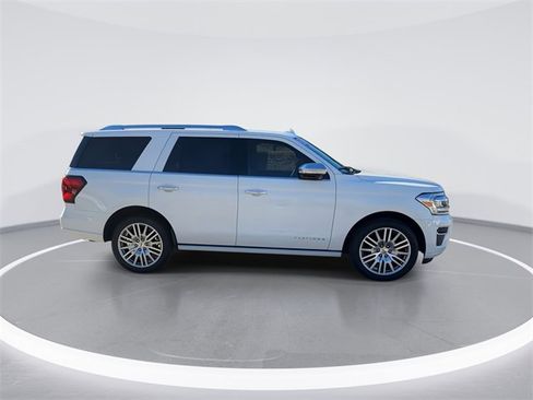 Used 2023 Ford Expedition Platinum image 8