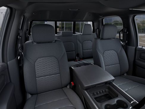 New 2026 RAM 1500 Express AWD/4WD image 19