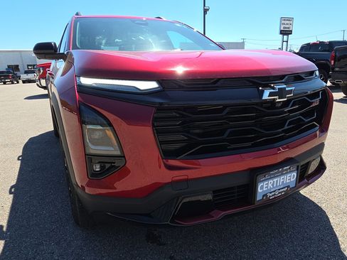 Certified 2025 Chevrolet Equinox RS w/ Safety and Technology Package image 11
