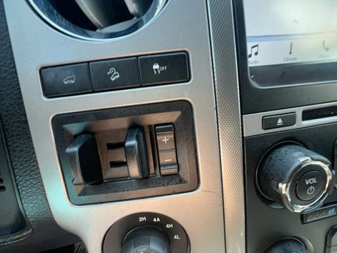 Used 2017 Ford Expedition XLT w/ Equipment Group 201A image 27