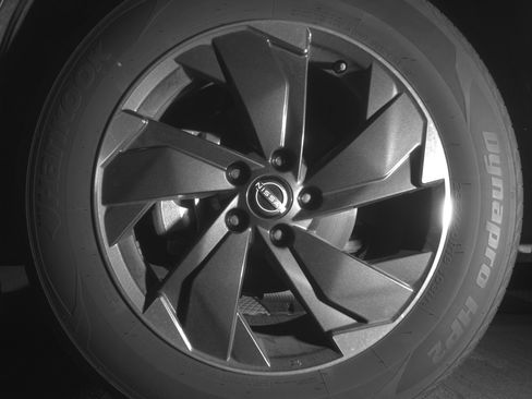 Used 2025 Nissan Rogue SV image 12