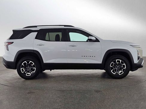 Used 2026 Chevrolet Equinox ACTIV w/ Convenience Package III image 2