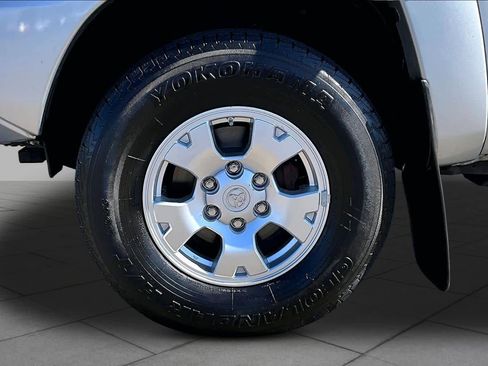 Used 2012 Toyota Tacoma 4x4 Double Cab w/ TRD Off-Road Pkg image 10