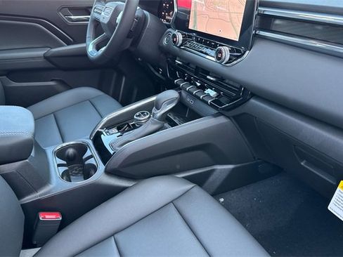 New 2025 GMC Canyon Elevation w/ Convenience Package image 17