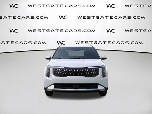 New 2026 Kia Carnival FWD image 2