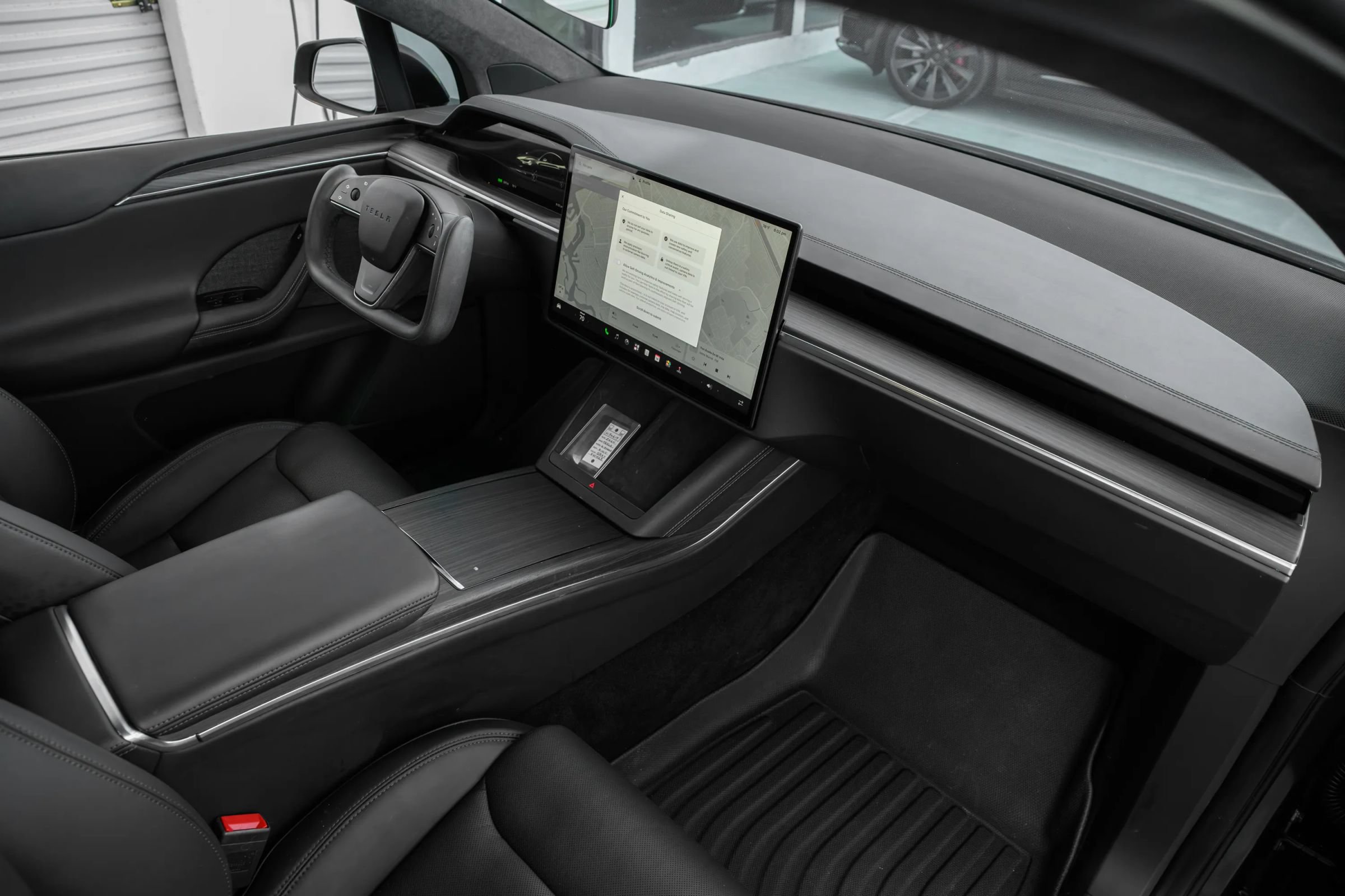 Used 2024 Tesla Model X AWD/4WD image 28