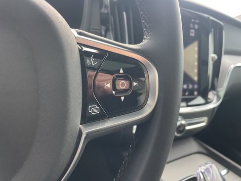 Certified 2025 Volvo V60 B5 Cross Country Ultra image 43