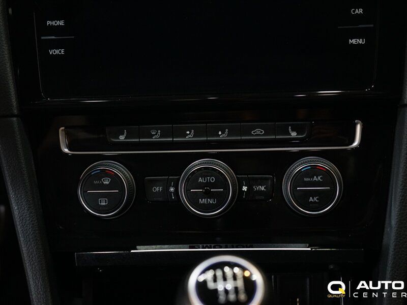 Used 2019 Volkswagen Golf R 4-Door AWD/4WD image 21