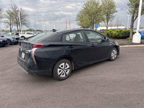 Used 2016 Toyota Prius Three w/ Advanced Technology Package image 12
