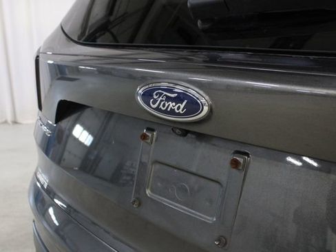 Used 2019 Ford Escape SE image 29