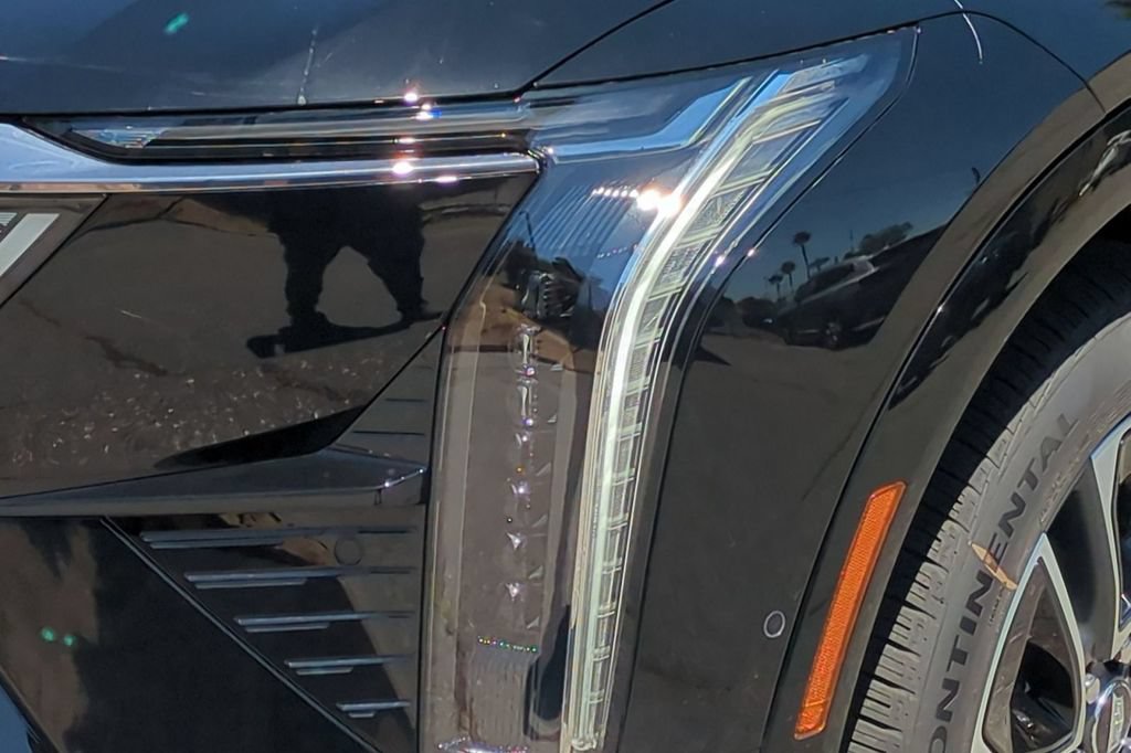 New 2027 Cadillac Optiq Sport RWD image 18