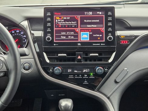 Used 2021 Toyota Camry XSE image 16