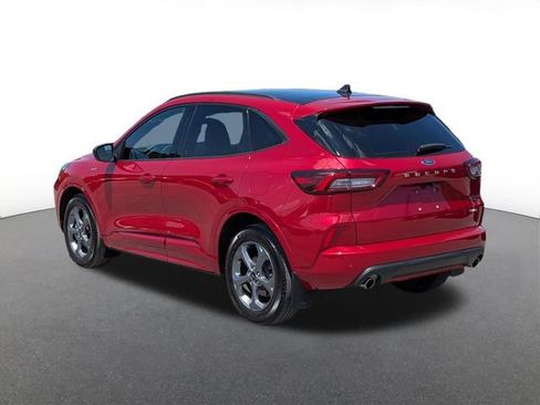 Used 2023 Ford Escape ST-Line w/ Tech Pack #1 AWD/4WD image 4