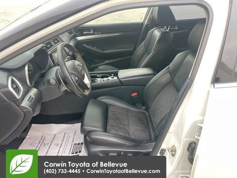 Used 2017 Nissan Maxima SR w/ Midnight Edition image 9