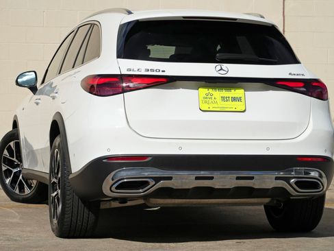 Used 2025 Mercedes-Benz GLC 350e 4MATIC image 6