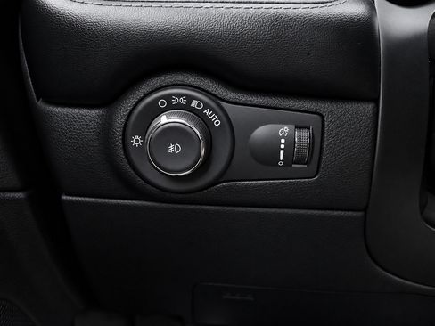 Used 2022 Dodge Durango GT RWD image 31