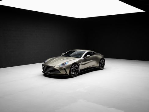 Used 2025 Aston Martin V8 Vantage Coupe RWD image 72