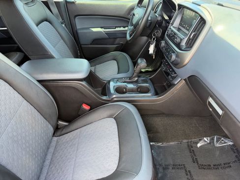 Used 2016 Chevrolet Colorado Z71 AWD/4WD image 12