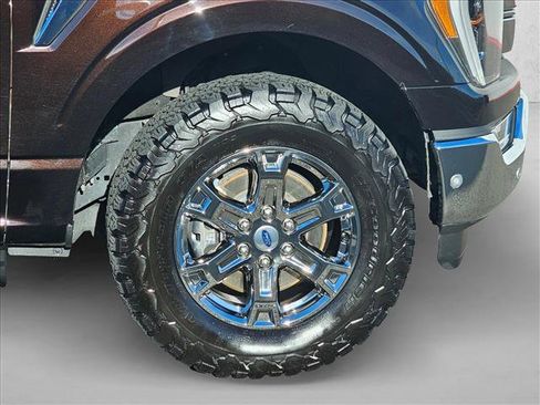 Used 2021 Ford F150 Lariat w/ Equipment Group 502A High image 8