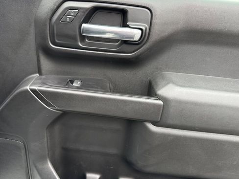 Used 2019 Chevrolet Silverado 1500 Custom Trail Boss w/ Custom Convenience Package image 25