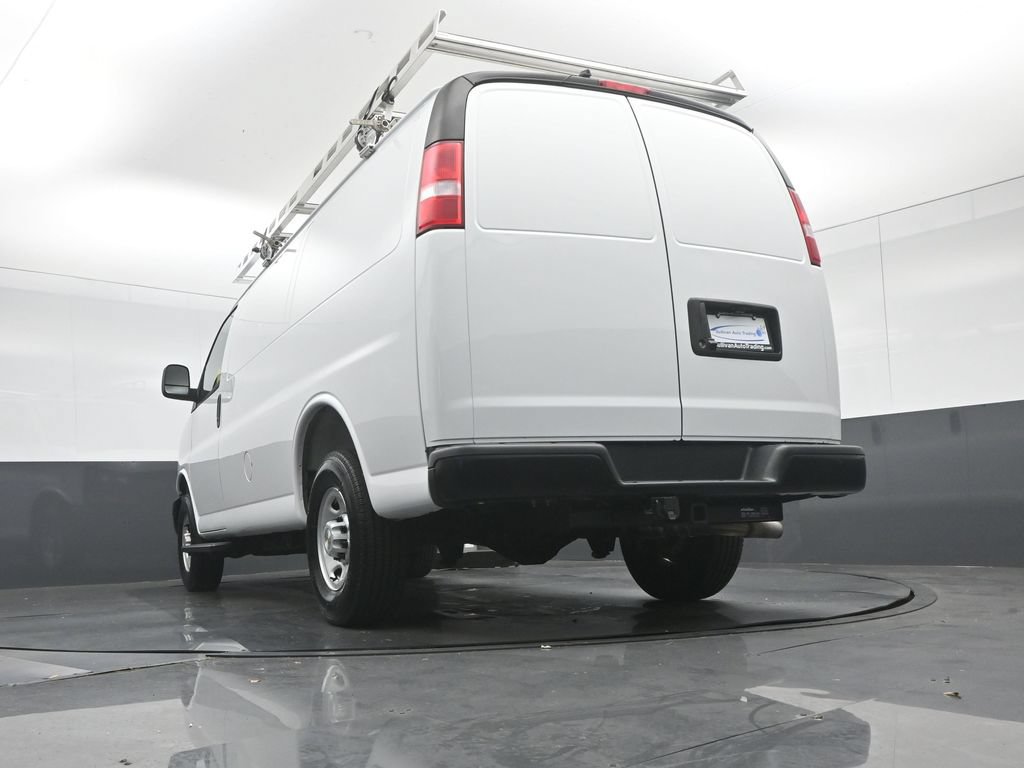 Used 2025 Chevrolet Express 2500 RWD image 50