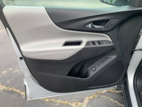 Used 2021 Chevrolet Equinox Premier image 9