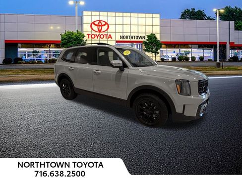 Used 2025 Kia Telluride AWD image 32