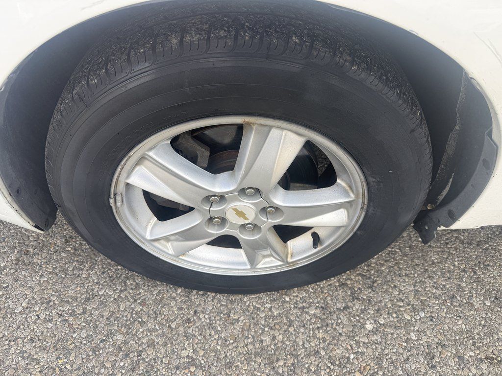 Used 2005 Chevrolet Malibu LS FWD image 10