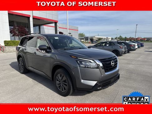Used 2025 Nissan Pathfinder SV AWD/4WD image 1
