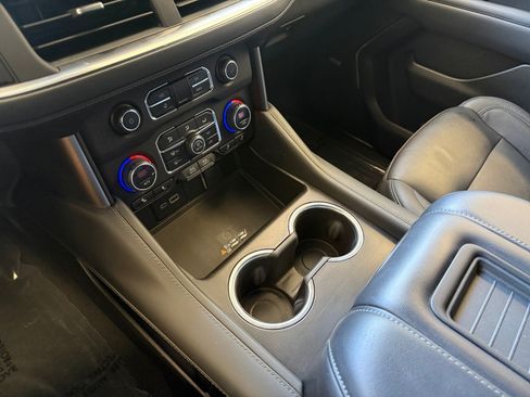 Used 2023 Chevrolet Tahoe Z71 w/ Luxury Package AWD/4WD image 21