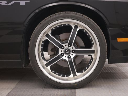 Used 2009 Dodge Challenger R/T RWD image 12