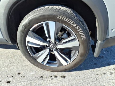 Certified 2023 Nissan Rogue SL w/ SL Premium Package image 9