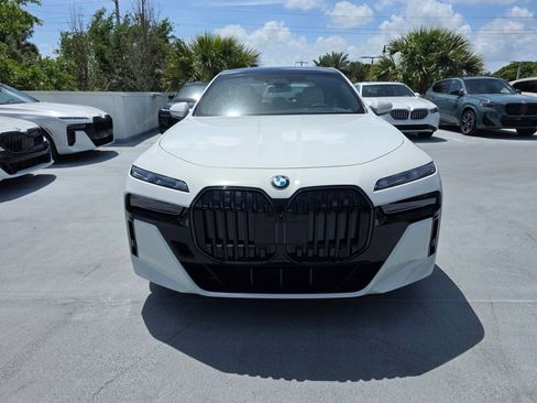 New 2026 BMW 760i xDrive w/ Executive Package image 2