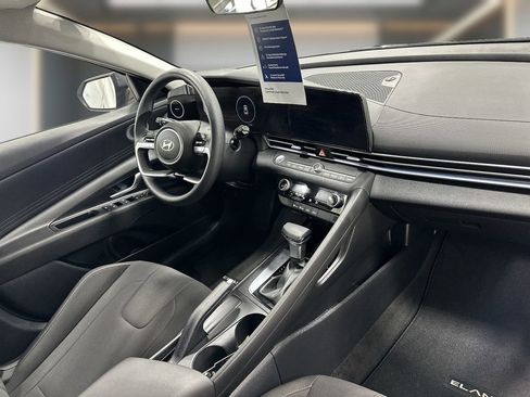 Certified 2024 Hyundai Elantra SEL FWD image 6