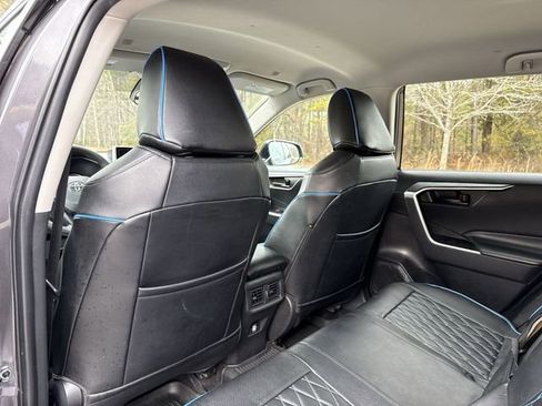Used 2024 Toyota RAV4 LE image 27