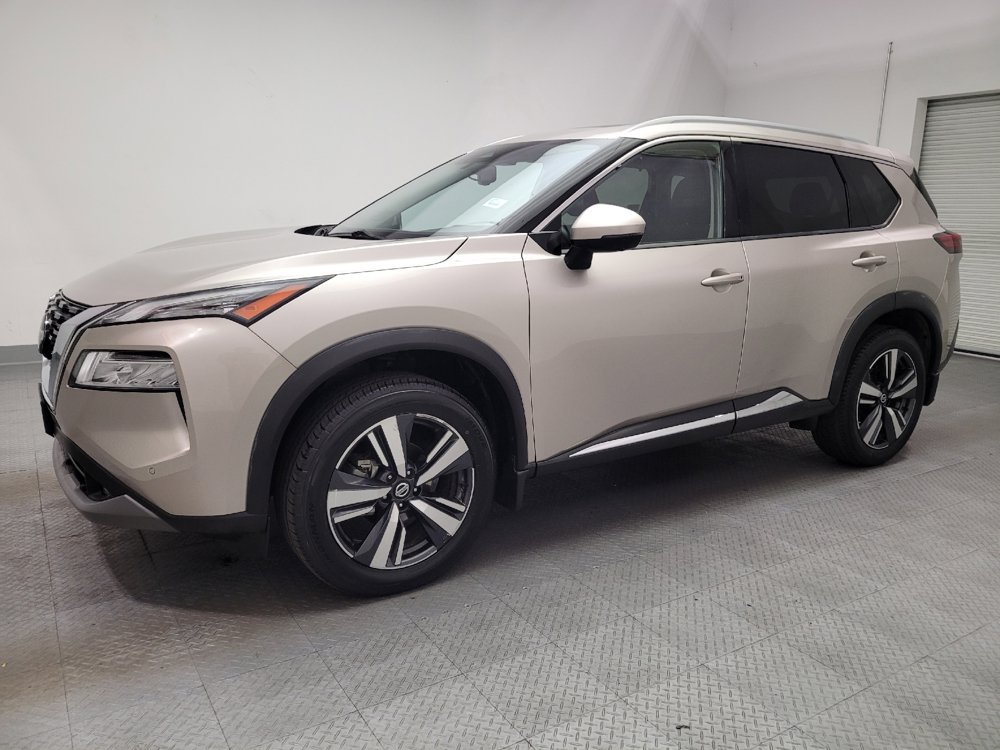 Used 2021 Nissan Rogue SL w/ Premium Package FWD image 2