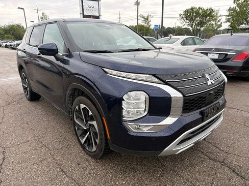 Used 2024 Mitsubishi Outlander SE FWD image 3