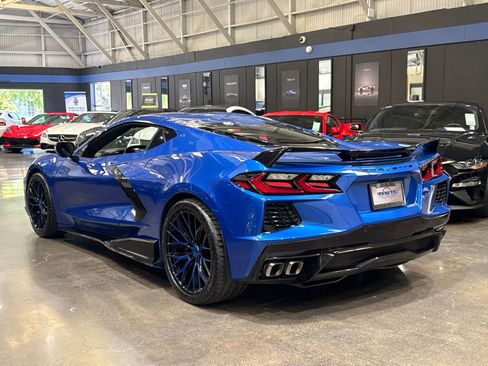 Used 2021 Chevrolet Corvette Stingray Coupe w/ Engine Appearance Package RWD image 12