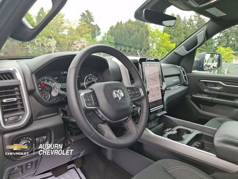 Used 2025 RAM 1500 Big Horn AWD/4WD image 18