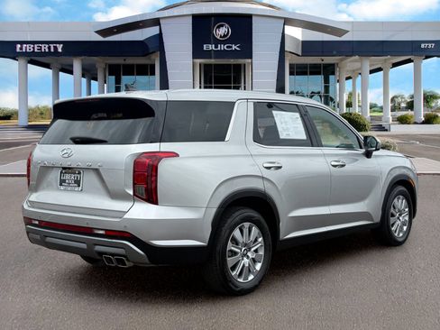 Used 2025 Hyundai Palisade SEL FWD image 4