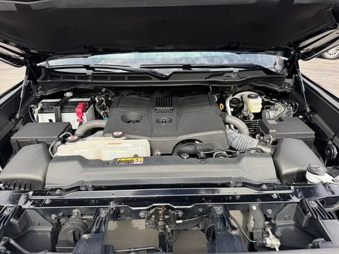 Used 2022 Toyota Tundra SR5 AWD/4WD image 15