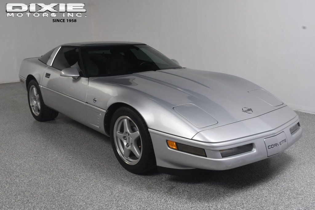 Used 1996 Chevrolet Corvette Coupe RWD image 1