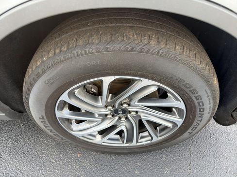 Used 2024 Lincoln Aviator AWD image 11