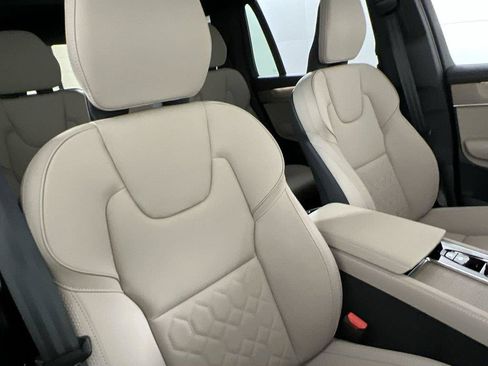 Used 2026 Volvo XC90 B6 Plus w/ Protection Package Premier AWD/4WD image 23